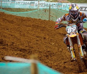 开云官网-内马尔回归赛场，关键助攻点燃全场，勇士观众沸腾喝彩！王者归来！内马尔关键助攻点燃全场，观众沸腾喝彩